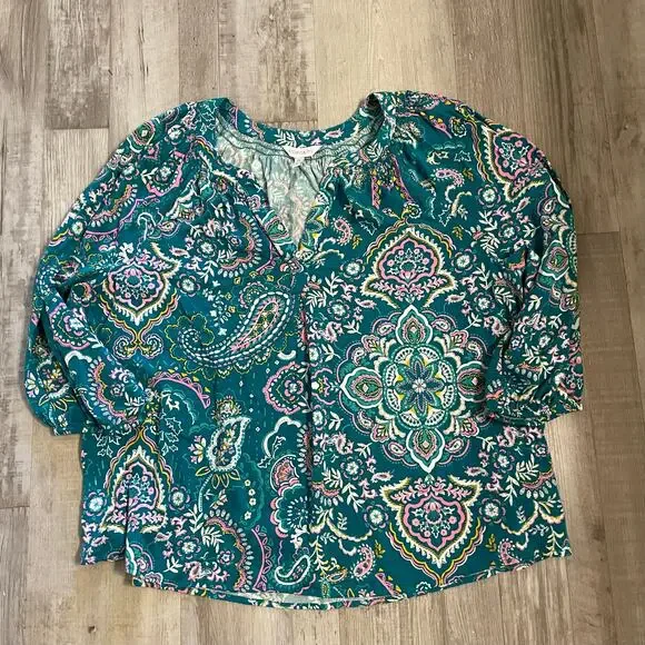 Crown & Ivy PL Paisley 3/4 Sleeve Peasant Top - Picture 10 of 11
